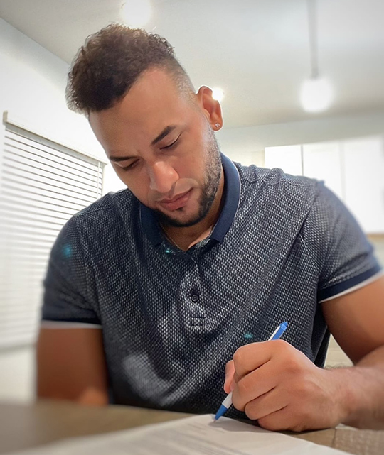 2024시즌 롯데와 계약을 맺은 외국인 타자 빅터 레이예스(사진=롯데)