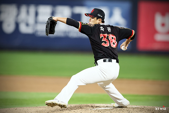 주권은 지난 몇 년간 KT의 불펜 에이스로 활약하며 뒷문을 든든히 지켰다(사진=KT)