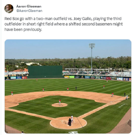 2023년 MLB 시범경기에서 나온 ‘2인 외야’ 수비(사진 캡처=‘디 애슬레틱’ 애런 글리먼 기자 SNS)