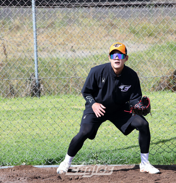 방출 선수에서 억대 연봉으로 인생 역전에 성공한 윤대경(사진=한화)