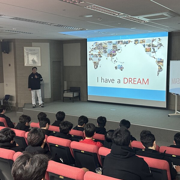 SSG 랜더스의 멘탈 코칭 프로그램(사진=SSG)