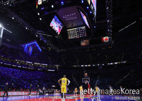 라스베이거스에서 경기장에 나선 르브론 제임스(사진=게티이미지코리아)