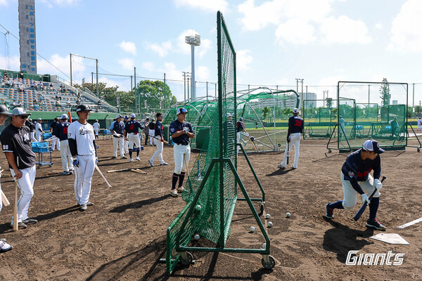 한일 롯데 구단의 합동 훈련(사진=롯데)