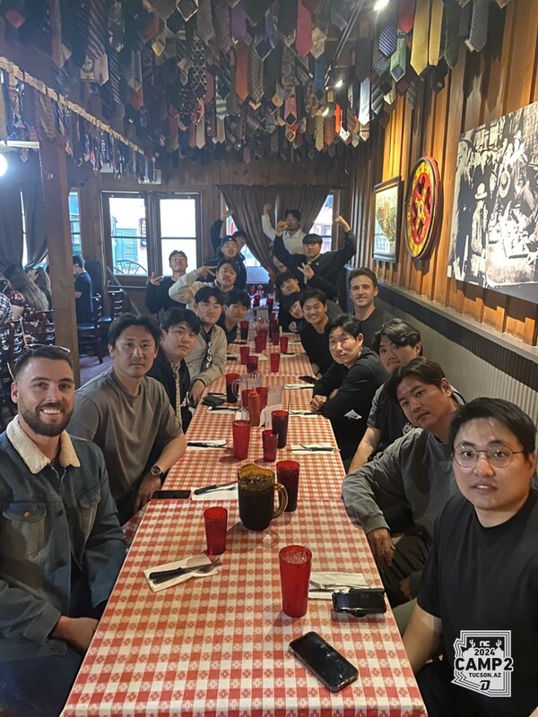 NC 투수조 회식(사진=NC)