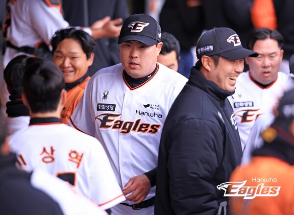 7일 청백전에 등판한 류현진(사진=한화)