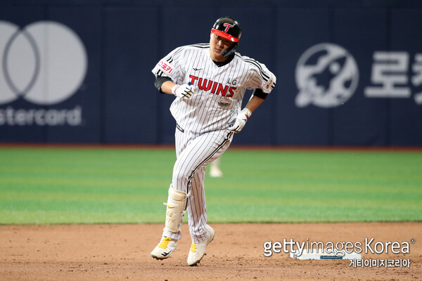 고우석 상대로 2점 홈런을 날린 이재원(사진=게티이미지코리아)