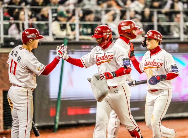 최정의 3점 홈런(사진=SSG)