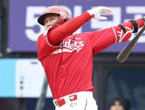 최정이 역대 최다홈런 신기록을 앞두고 있다(사진=SSG)