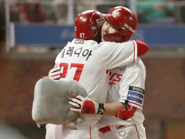 467호 홈런을 날린 최정(사진=SSG)