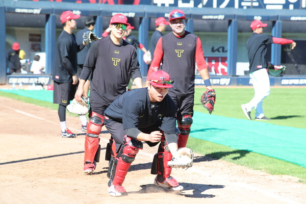 한국시리즈 대비 훈련을 시작한 KIA(사진=KIA)