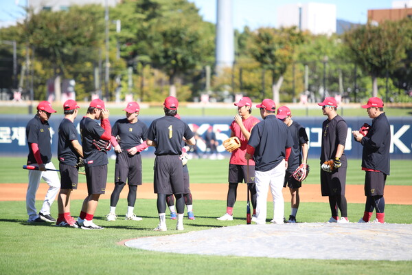 한국시리즈 대비 훈련 첫날 풍경(사진=KIA)