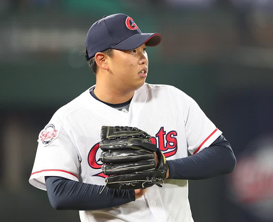 롯데 자이언츠 소속일 당시의 서준원(사진=롯데)