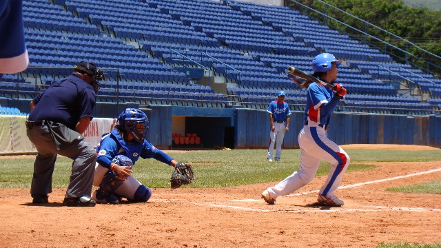 여자야구 선수들의 경기 장면(사진=여자야구연맹)