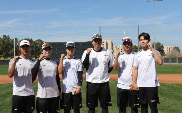 이영빈, 박민호, 구본혁, 김현수, 문보경, 김영우 등 6명이 각 부문 수훈선수로 이름을 올렸다(사진=LG)