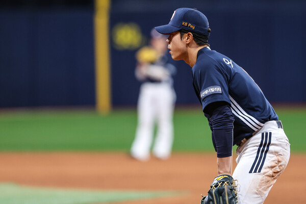 두산 베어스-KB국민카드, 10년 연속 광고 프로모션 계약 체결(사진=두산)