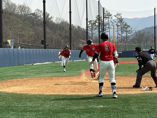 신세계 이마트배 대회 경기 장면(사진=대한야구소프트볼협회)