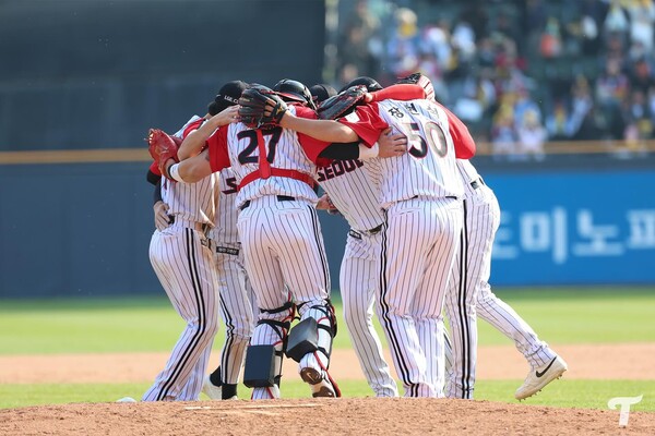 10승 고지에 선착한 LG 트윈스(사진=LG)