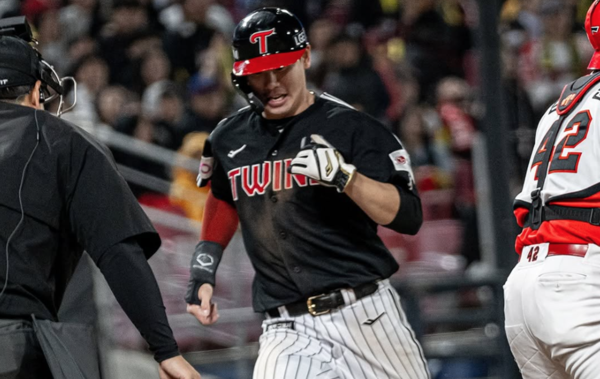 결승점을 올린 홍창기(사진=LG)