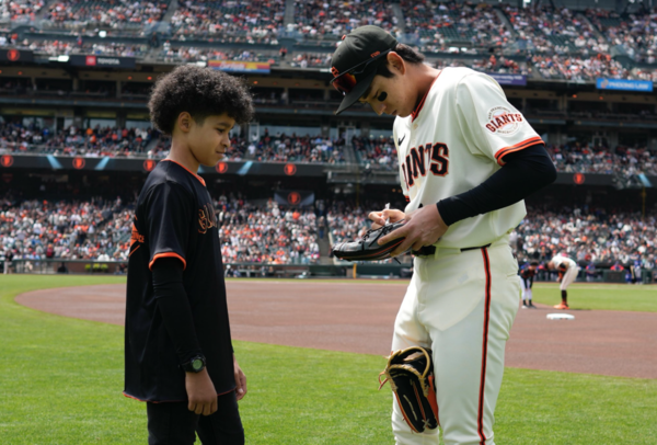 현지 팬들의 큰 사랑을 받고 있는 이정후(사진=샌프란시스코 자이언츠 SNS)