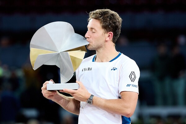 마드리드 오픈 정상에 오른 카스퍼 루드(사진=마드리드 오픈 SNS)