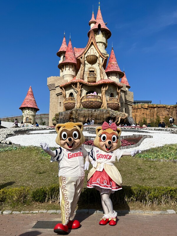 로리와 로티 캐릭터(사진=롯데)