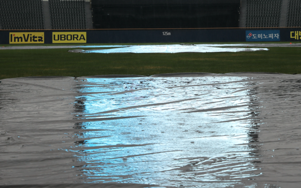 전국 4경기가 우천 취소됐다(사진=두산)