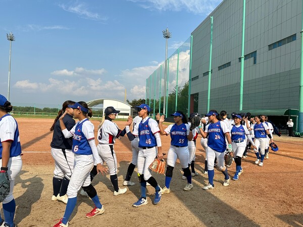 필리핀 여자 대표팀, 진천선수촌서 8차례 친선경기(사진=대한야구소프트볼협회)