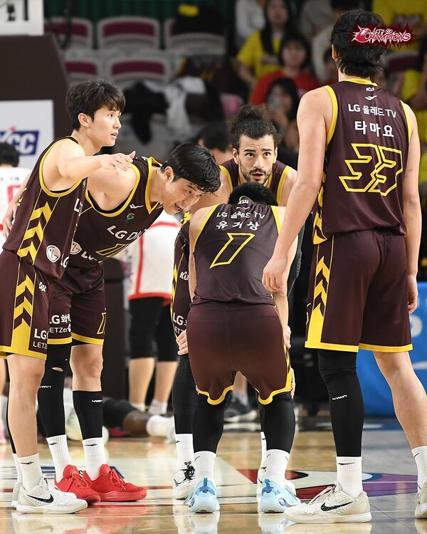 창단 28년 만에 챔피언이 된 창원 LG(사진=KBL)