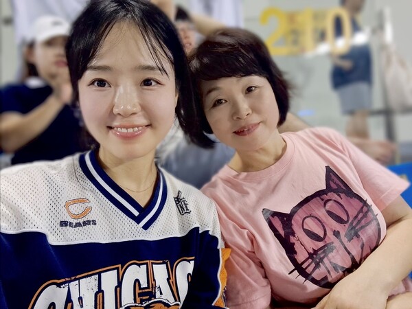 두산 베어스가 '최강 10번 타자'의 소원을 이뤄주는 팬 소원 성취 프로젝트 '두잇포유'의 두 번째 주인공을 공개했다. 주인공은 초등학교 교사 정소영 씨다(사진=두산)