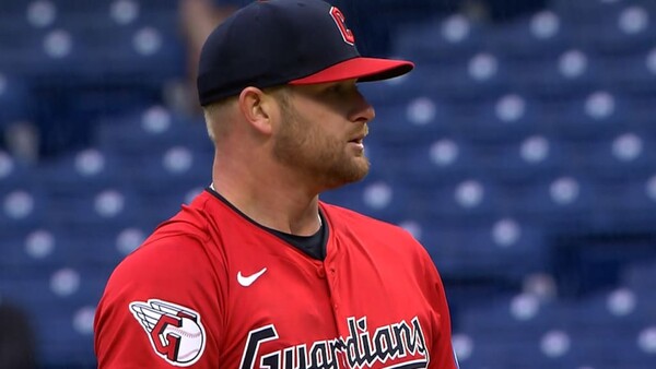 토미존 수술로 시즌을 마감한 라이블리(사진=MLB.com)