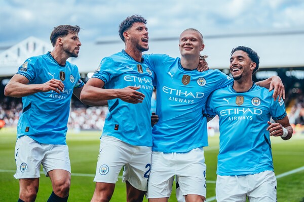 맨시티 선수들의 행복한 미소(사진=맨시티 SNS)