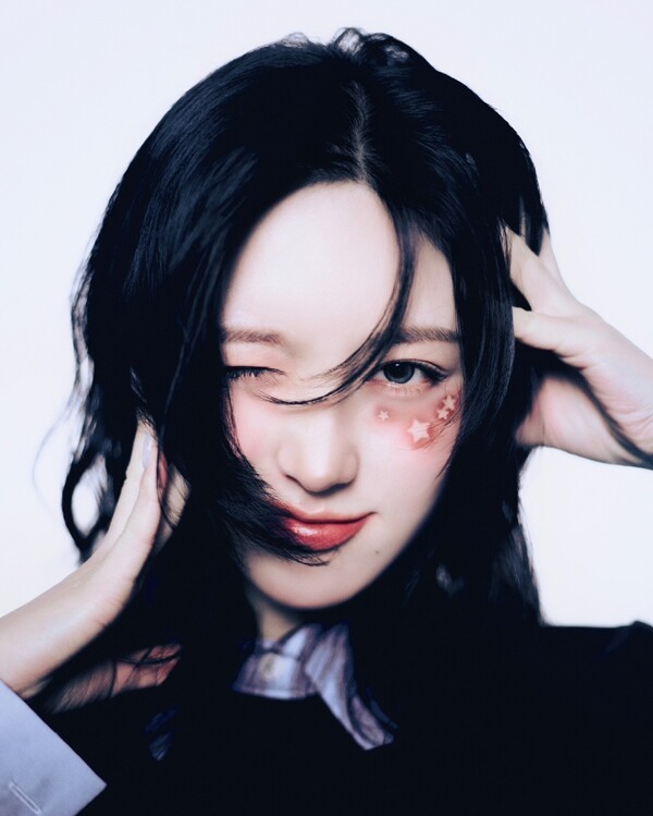 27일 인기 걸그룹 아이브의 멤버 '가을'이 잠실야구장 시구자로 나선다(사진=LG)