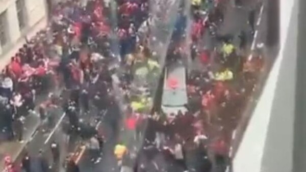 아비규환이 된 축제 현장. X에 올라온 시민들의 현장 촬영 장면.