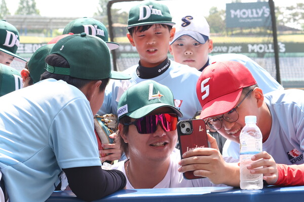 한국프로야구선수협회와 SSG 랜더스가 26일 인천 SSG 랜더스필드에서 유소년 야구클리닉 '두드림(DODREAM)'을 성공적으로 개최했다(사진=선수협)
