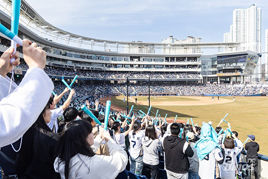 NC가 27, 28일 이틀 연속 홈구장 NC창원파크 매진을 기록했다. 이는 개장 후 최초다(사진=NC)