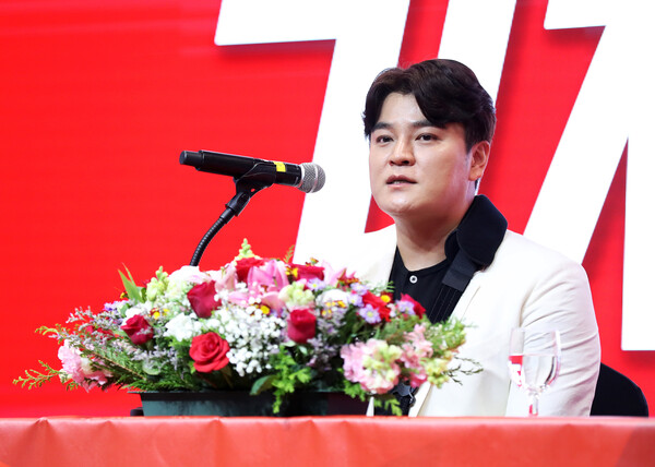 14일 오후 인천SSG랜더스필드에서 열리는 롯데 자이언츠와의 홈경기에서 추신수 구단주 보좌역의 은퇴식을 개최한다(사진=SSG)