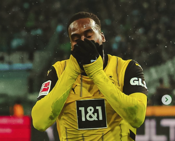 첼시가 독일 분데스리가 보루시아 도르트문트의 유망주 공격수 제이미 기튼스(20) 영입을 위해 공식적인 협상에 나섰다(사진=기튼스 SNS)