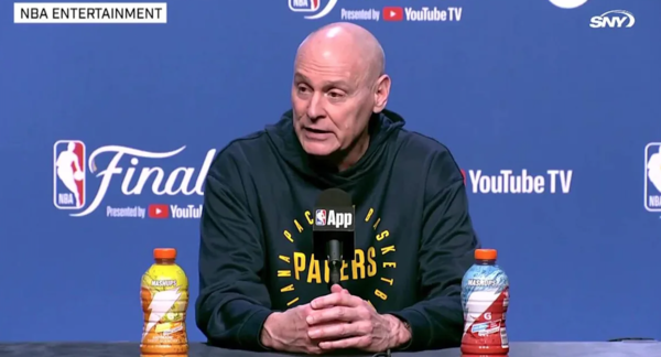 릭 칼라일 인디애나 감독.