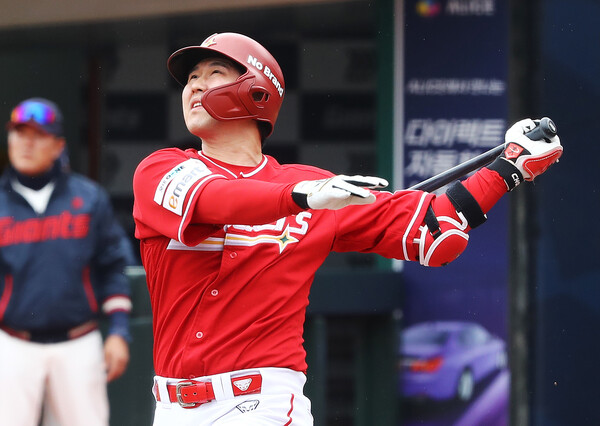 SSG는 6월 13일 인천 SSG랜더스필드에서 열리는 롯데 자이언츠와의 홈경기를 앞두고 최정을 1군 엔트리에서 말소했다(사진=SSG)