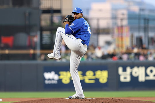 삼성 외국인 투수 데니 레예스(사진=삼성)