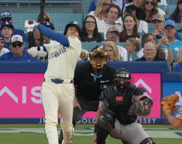 홈런포를 쏘아올리는 오타니(사진=LA 다저스 SNS)