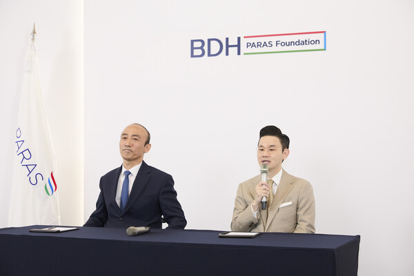 6월 16일 알로프트 서울 명동에서 열린 2025 서울 IPC 정기총회 관련 기자회견에서 정진완 회장과 배동현 이사장이 질의응답에 응하고 있다(사진=대한장애인체육회)