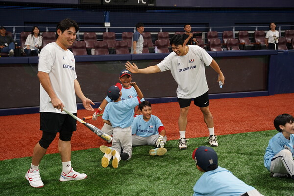 한국프로야구선수협회와 키움 히어로즈는 6월 16일 고척스카이돔에서 유소년 야구클리닉 '두드림(DODREAM)'을 개최했다(사진=선수협)
