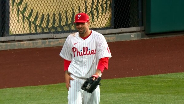 감독을 향한 부적절한 발언으로 경기 라인업에서 제외된 카스테야노스(사진=MLB.com)