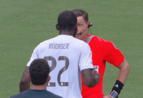 레알 마드리드 경기에서 인종차별 논란이 발생했다(사진=클럽 월드컵 중계화면)