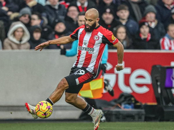 맨체스터 유나이티드가 브렌트퍼드의 스트라이커 브라이언 음뵈모(카메룬) 영입을 위해 6000만 파운드(1112억원) 이상의 상향된 제안을 제출했다(사진=음뵈모 SNS)