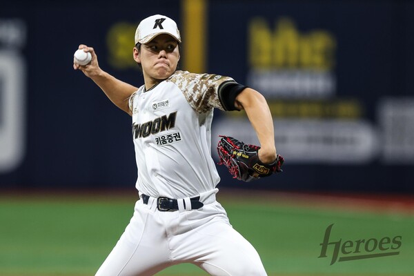 연패 탈출을 다음 기회로 미룬 김윤하(사진=키움)
