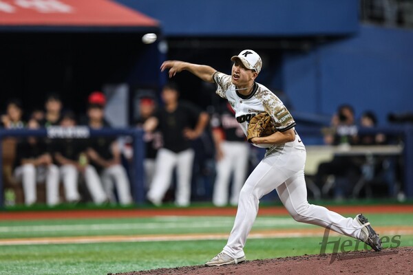 두 자릿수 세이브를 올린 주승우(사진=키움)