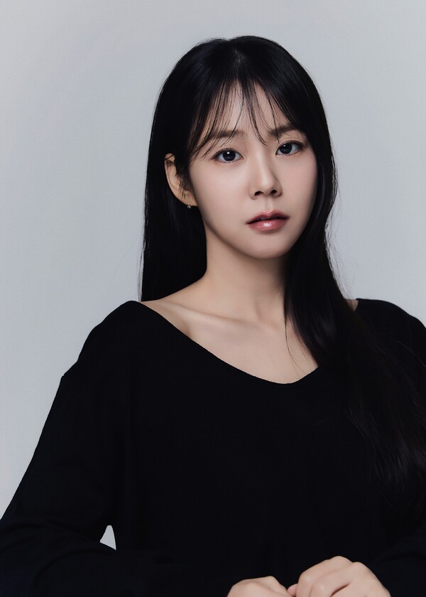 시구자로 나서는 가수 한승연(사진=키움)