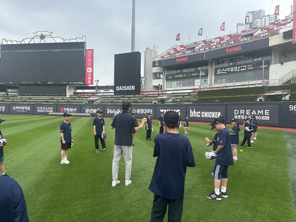 문화체육관광부와 국민체육진흥공단이 후원하는 '2025 키즈클럽 티볼 원데이 클래스'가 지난 6월 28일 수원 KT위즈파크에서 성공적으로 개최됐다(사진=KBO)